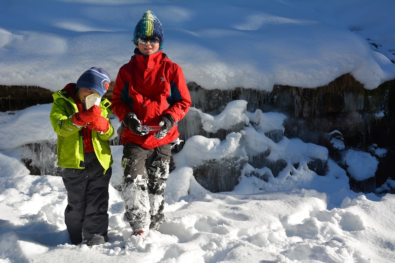 Winterwandern mit Kindern : Für uns das wahre Wintererlebnis im Schnee 
