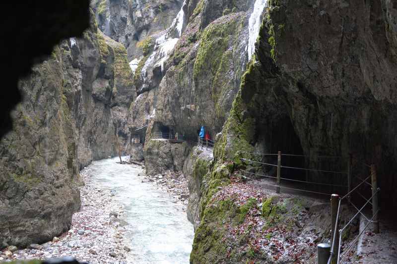 Winterwanderung Partnachklamm - ein eindrucksvolles Erlebnis auch bei wenig Schnee und Eis 