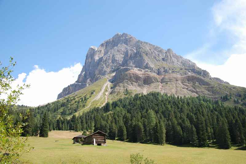 Beim Würzjoch wandern auf die Peitlerscharte