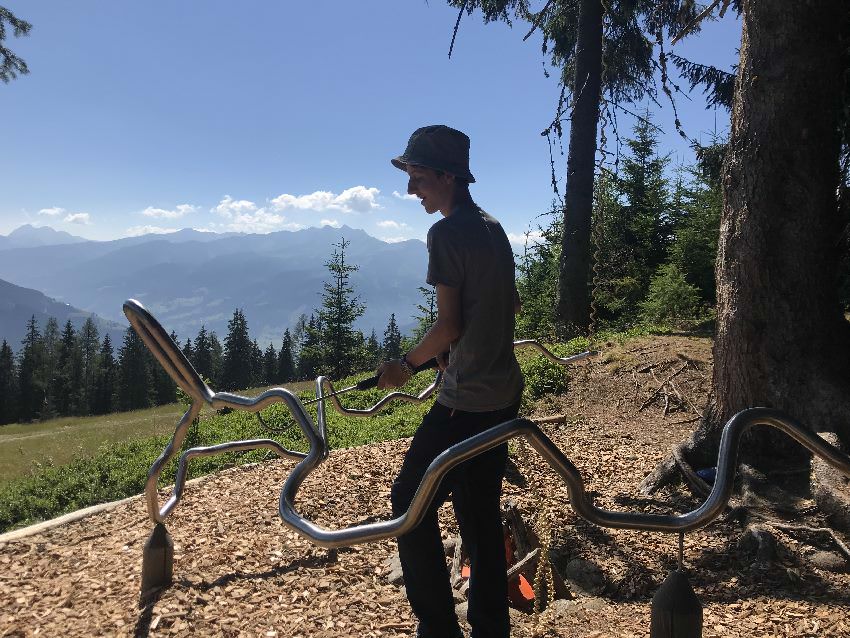 Zell am See wandern mit Kindern - kurzweilig mit den Stationen bei Schmidolins Feuertaufe