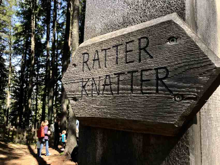 Jeder der Bahnen hat einen Namen - am coolsten finden wir "Ratter Knatter"