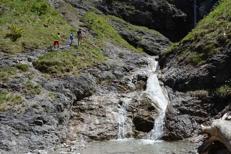 Und dann haben wir den Wasserfall in der kleinen Wolfsschlucht erreicht