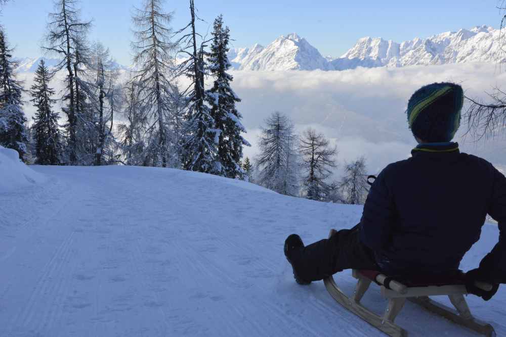 Rodelbahn Kellerjoch: Auf der längsten Rodelbahn in Tirol könnt ihr traumhaft rodeln mit Kindern 