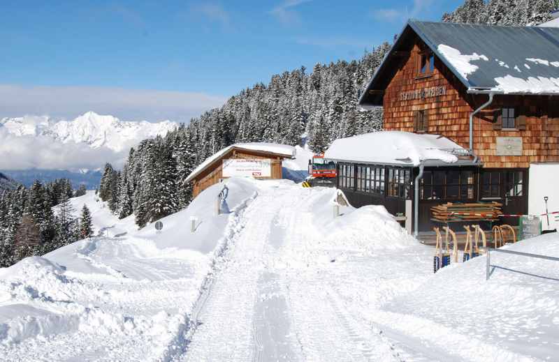 Weidener Hütte rodeln mit Kindern in Tirol: Ausflugsziel samt Rodelbahn 