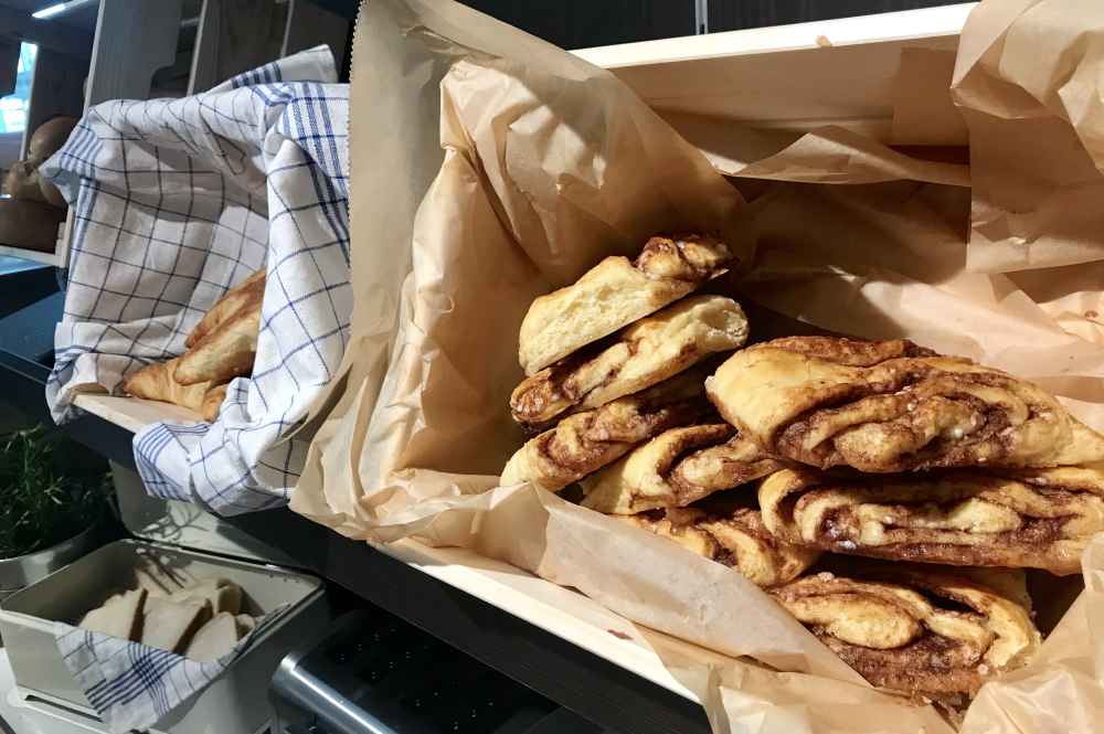 Für Schleckermäuler gibt es original Hamburger Gebäck: Das Franzbrötchen, schmeckt ähnlich gut wie Zimtschnecken