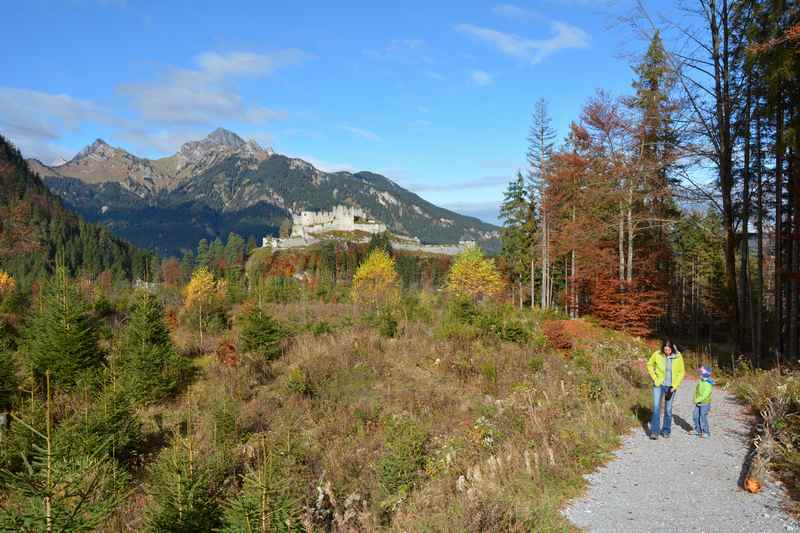 Von Burg Ehrenberg zum Fort Claudia wandern mit Kindern