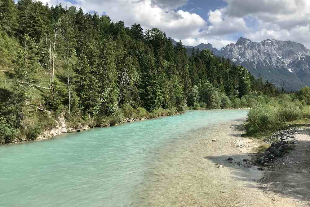 Deutschland mountainbiken: An der Isar entlang zum Isarursprung