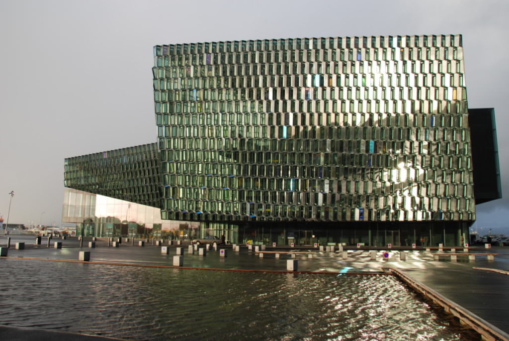 Island mit Kindern - die Reykjavik Sehenswürdigkeiten, hier das Harpa