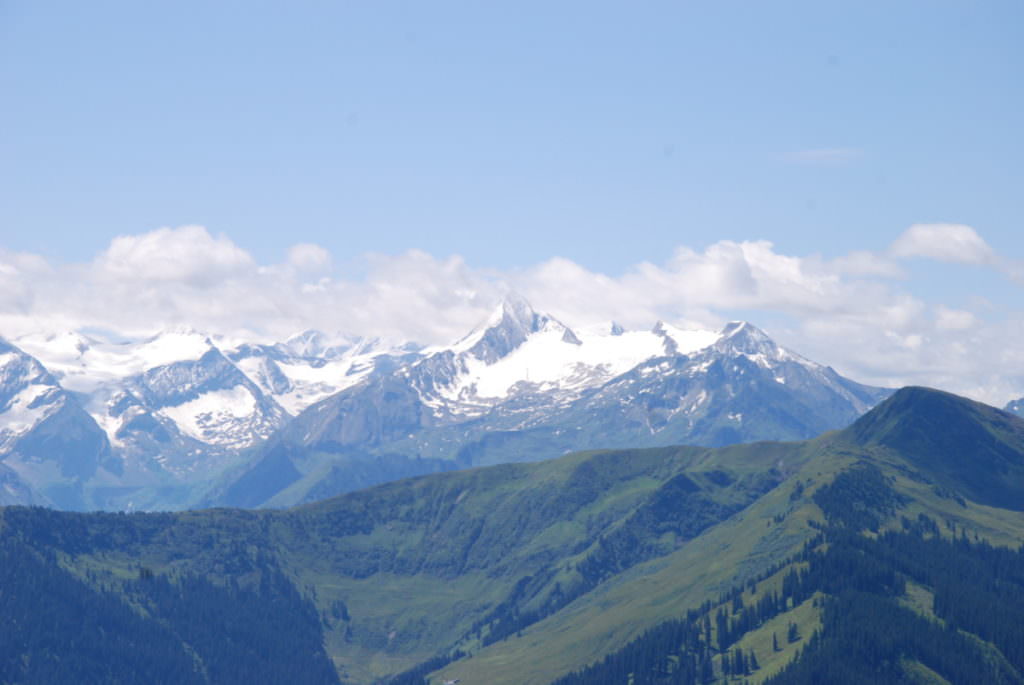 Leogang wandern mit Kindern - Ausbick zum Kitzsteinhorn mit Gletscher