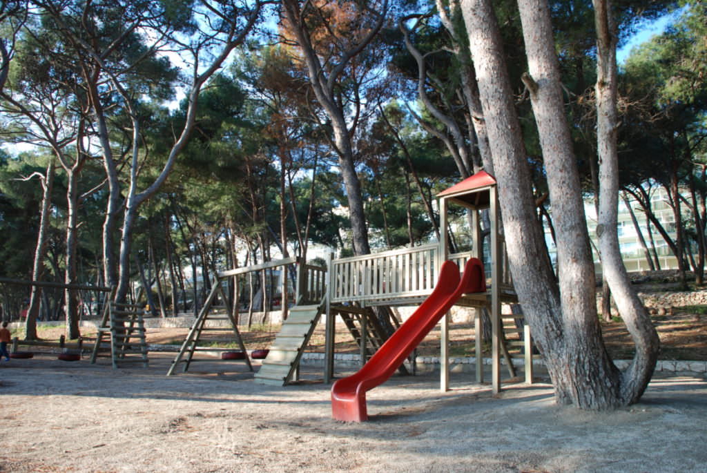 Mali Losinj mit Kindern - der Spielplatz am Meer