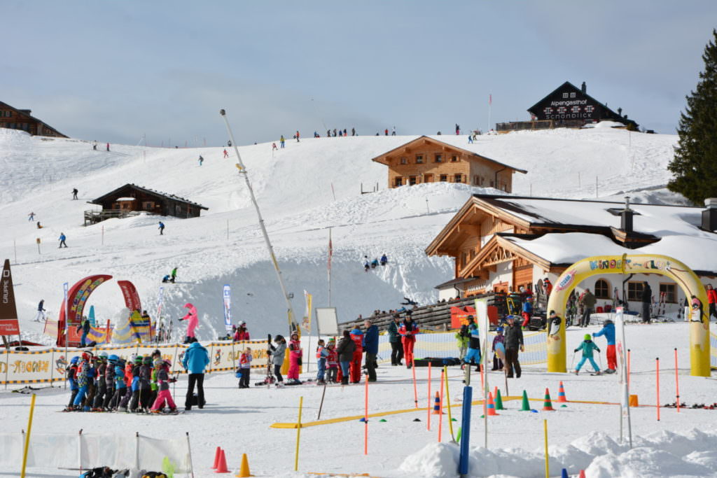 Das Ski - Übungsgelände mit den Almen in der Skialm Lofer