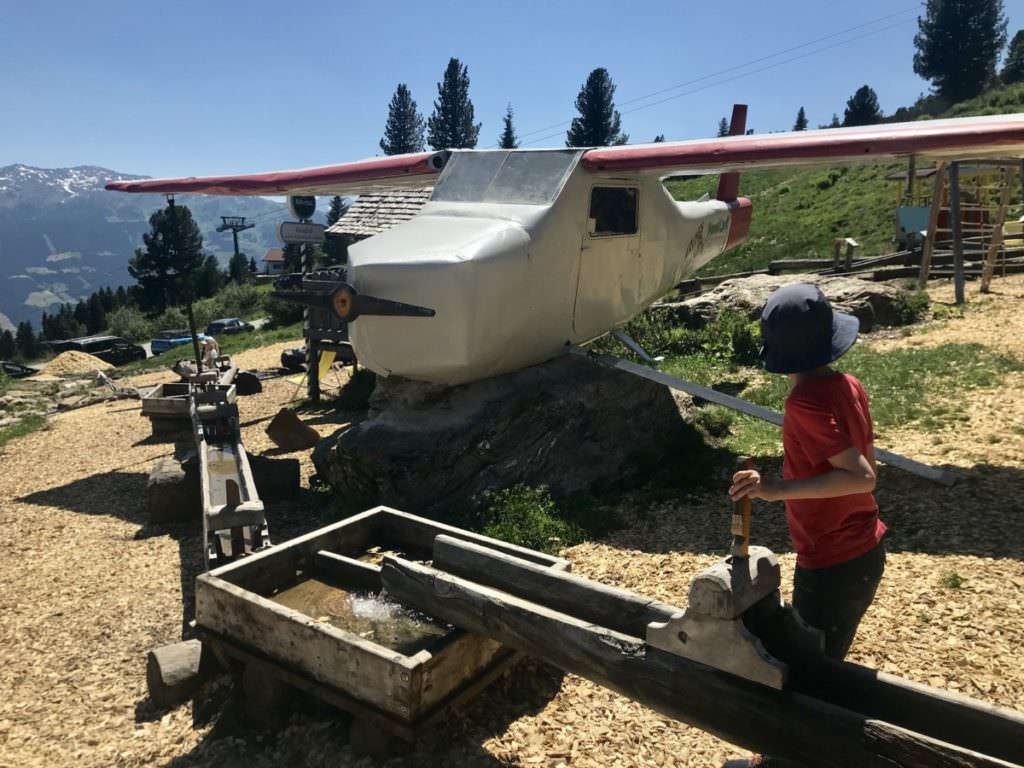 Spielplatz Zillertal - das Murmelland, mit Flugzeug, Wasserspielplatz, Streichelzoo und echten Murmeltieren