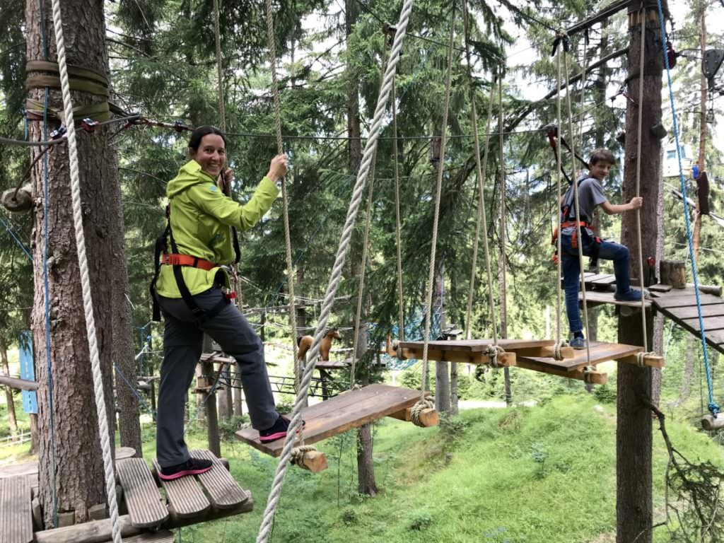 Etwas außergewöhnlich wandern mit Kind in Bayern: Im Kletterwald Garmisch Partenkirchen