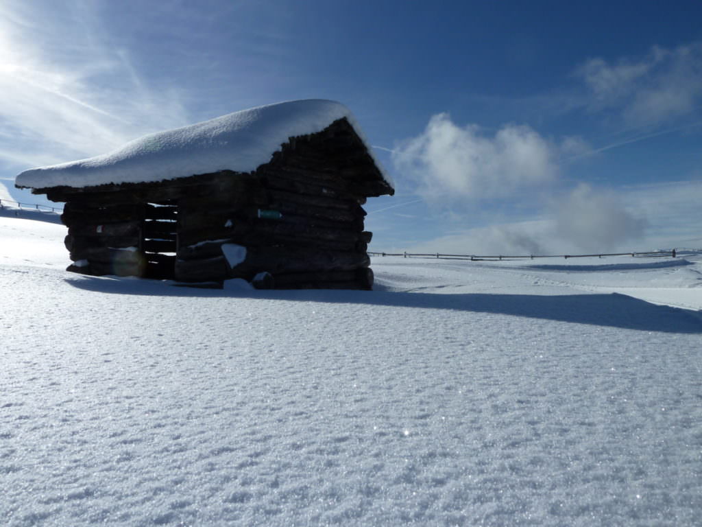 Winterwandern mit Kindern und diese Winterlandschaft geniessen