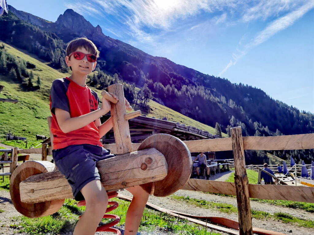 Zur Dalfazalm am Achensee wandern mit Kindern - mit Spielplatz