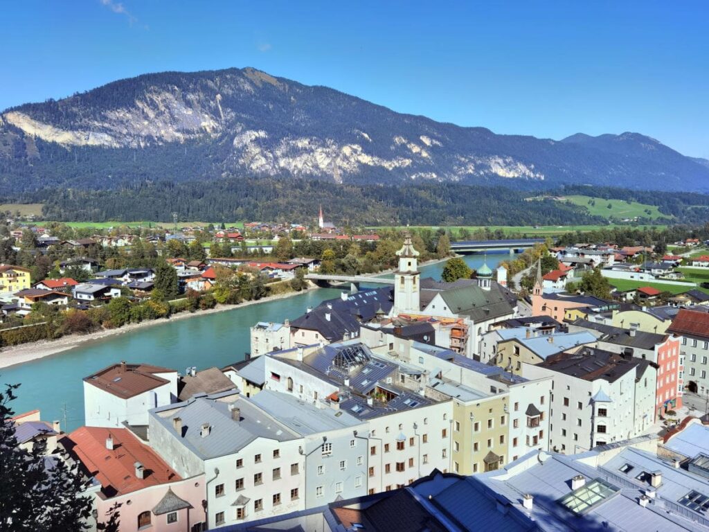 Blick vom Schlossberg über Rattenberg