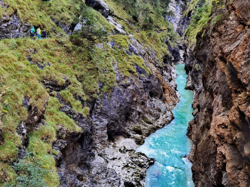 Berauschend schön wandern im Alpbachtal mit Kindern - durch die Tiefenbachklamm