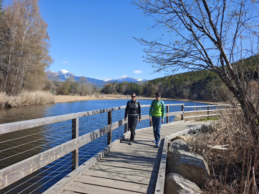 Der Apfelweg Natz Schabs führt durch das Raier Moos