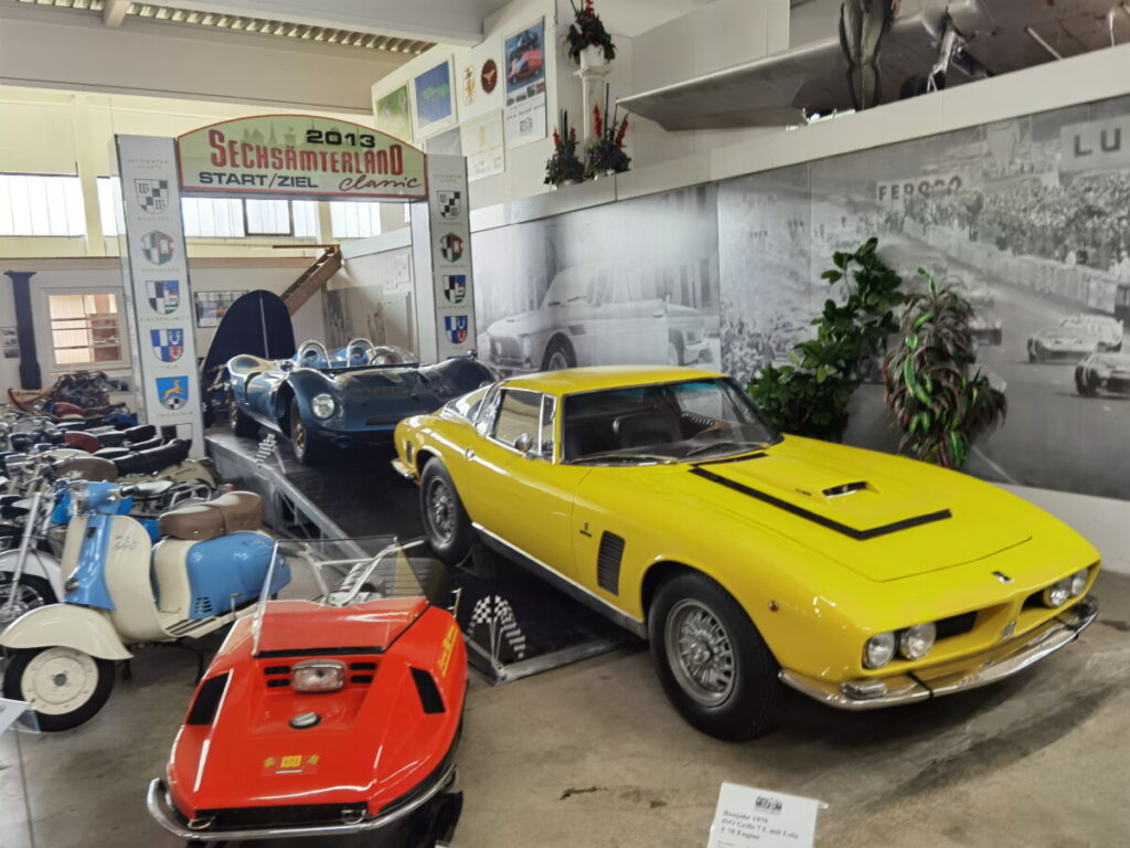 Fichtelgebirge bei Regen - das Automuseum verteilt sich auf 3 Hallen und ein überdachtes Außengelände