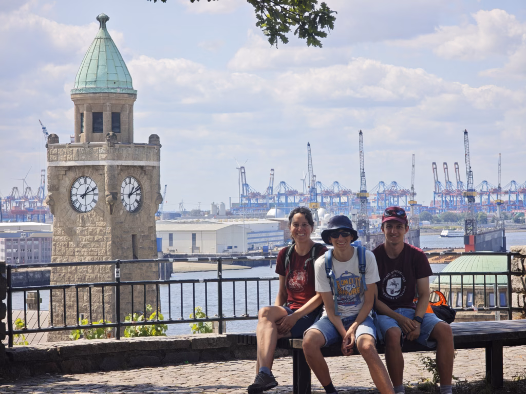 Ausflugsziele Hamburg mit Kindern - An den Landungsbrücken auf St. Pauli