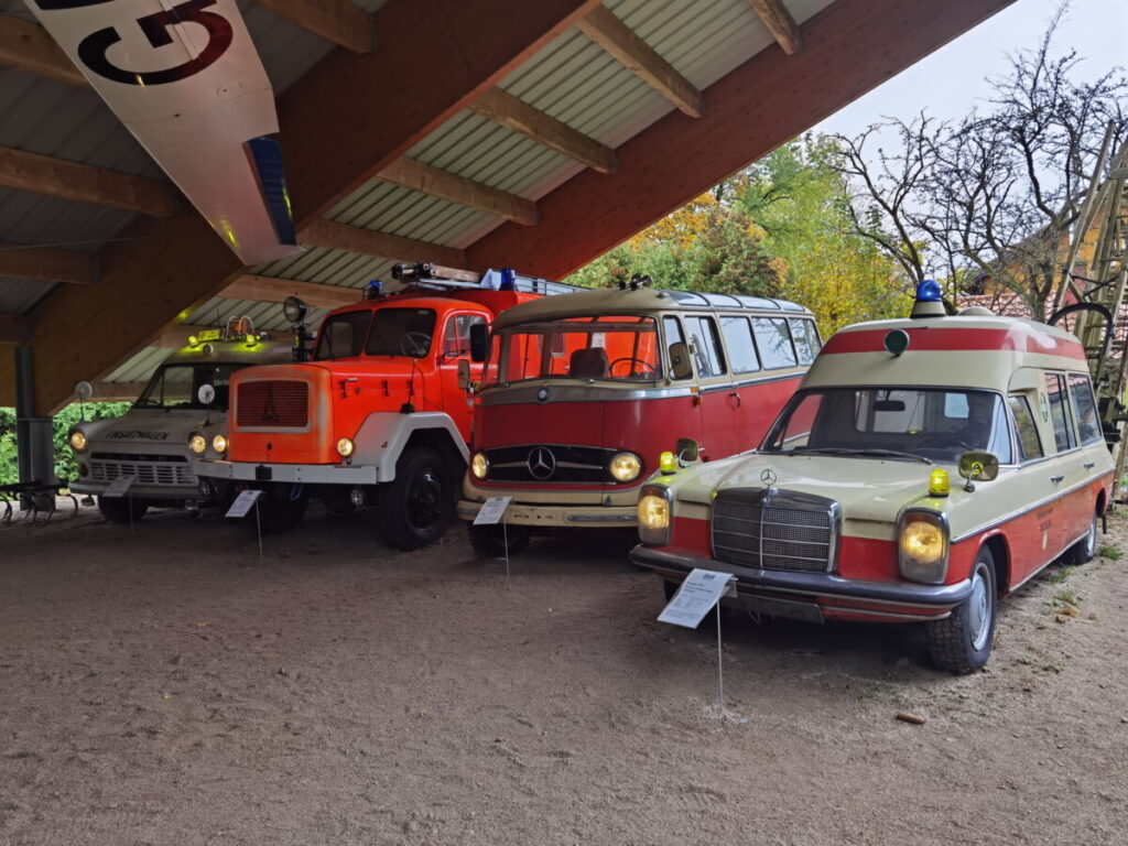 Die historische Flotte der Rettungsfahrzeuge im Automuseum Fichtelberg