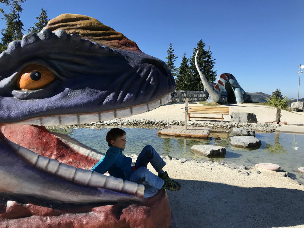 Vom Babyhotel Tirol zum Triassic Park mit den großen Dinosauriern