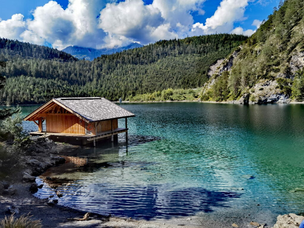 Unterhalb vom Parkplatz ist auch das Haus der Wasserrettung