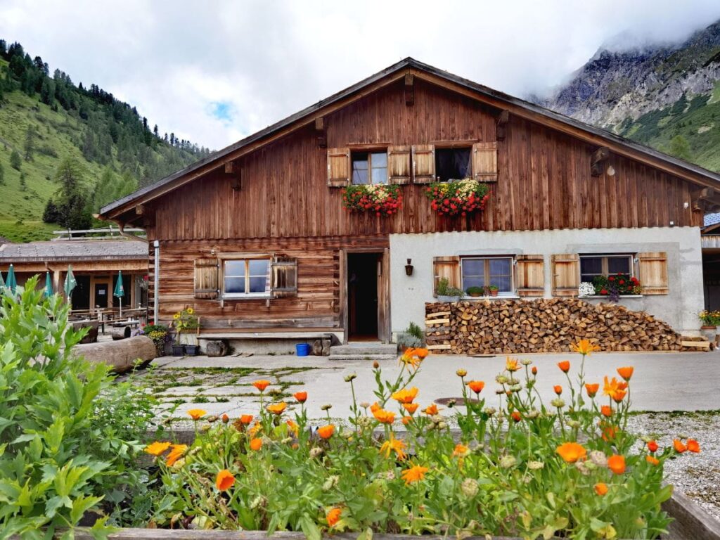 Im Brandnertal wandern bei der Parpfienzalpe