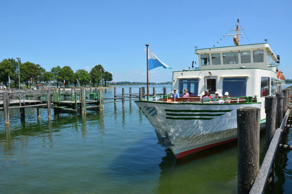 Chiemsee Ausflug mit Kindern - ab Prien startet unsere Chiemseerundfahrt zu den Inseln