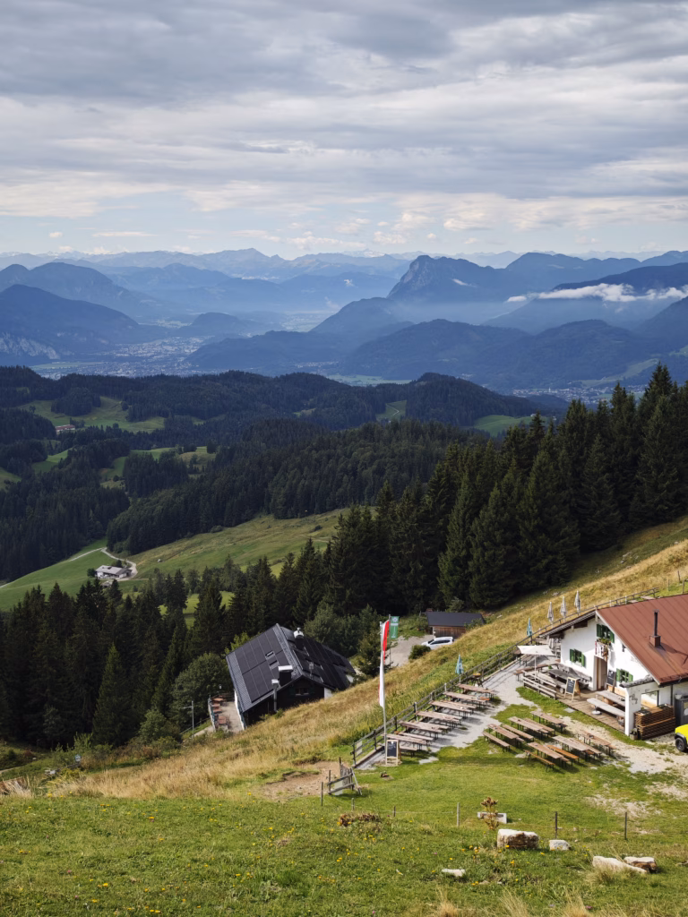 Wirklich toll zu wandern am Chiemsee mit Kindern - über das Almgebiet Richtung Spitzingszein