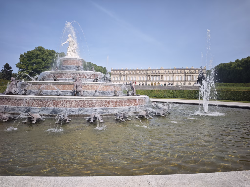 Eines der Top-Ausflugsziele am Chiemsee mit Kindern - Schloss Herrenchiemsee