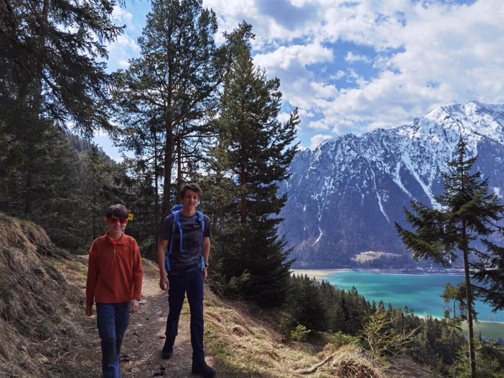 Dalfazer Wasserfall Wanderung - mit Blick auf den Achensee