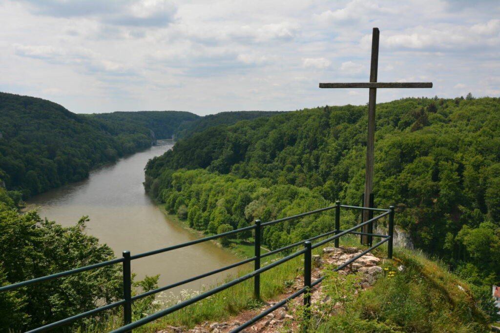 Lohnender Abstecher vom Donaudurchbruch Radweg - der Aussichtspunkt Wieser Kreuz