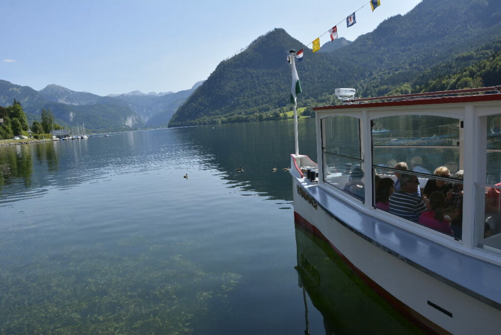 Drei Seen Tour mit Schiff & Wanderung im Salzkammergut