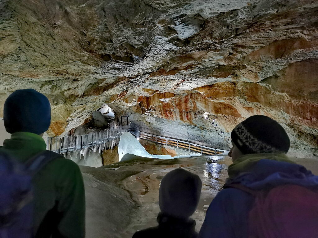 Bekannte Eishöhle Österreich: Die Rieseneishöhle in Hallstatt