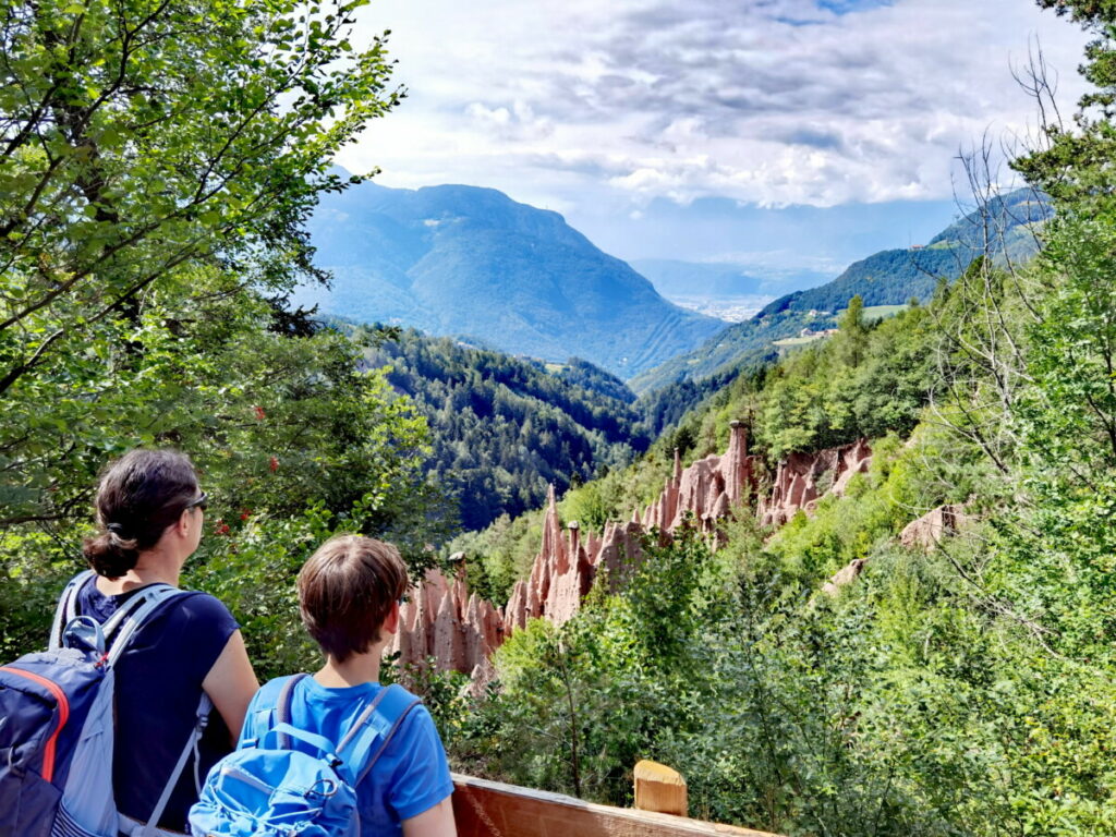 Oberhalb von Bozen wandern mit Kindern - zu den Erdpyramiden Ritten