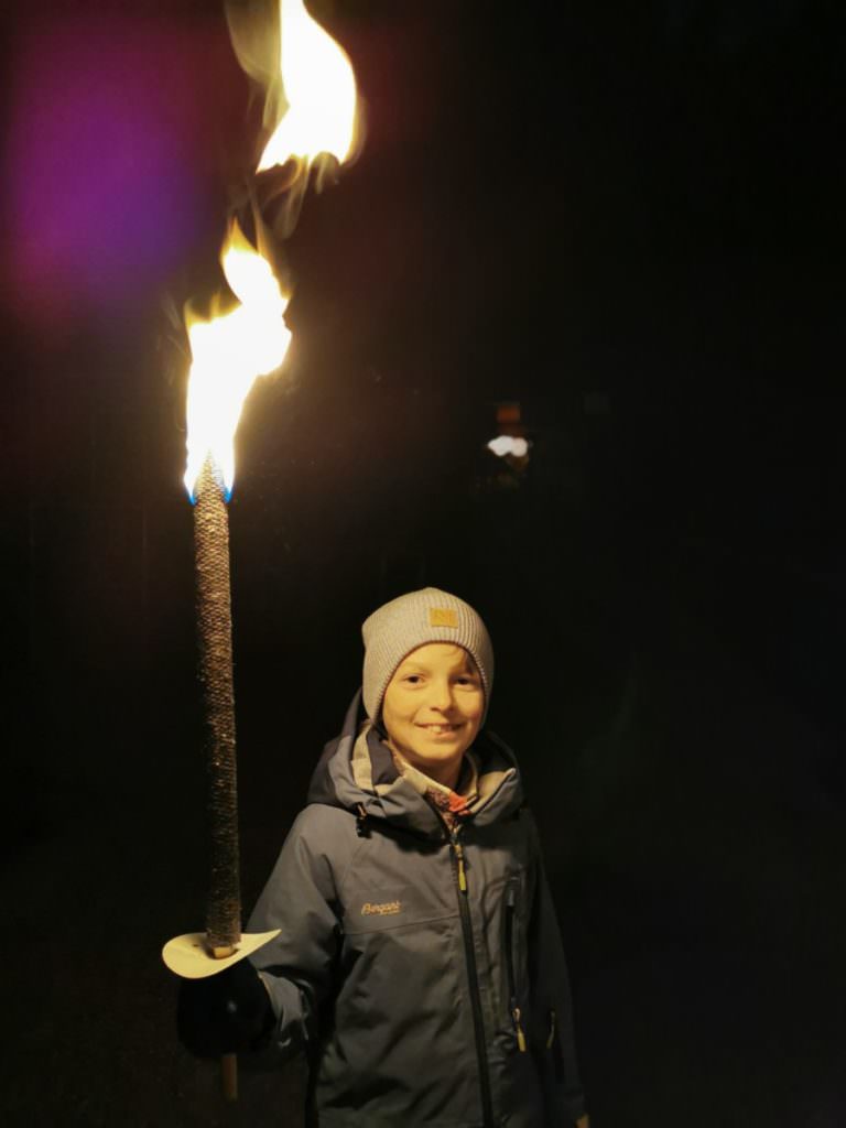 Fackelwanderung mit Kindern - ein spannender Ausflug in Bayern