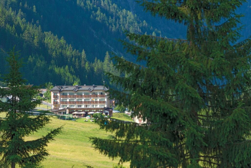 Familienhotel Südtirol mitten in den Bergen - Hotel Bella Vista ***s