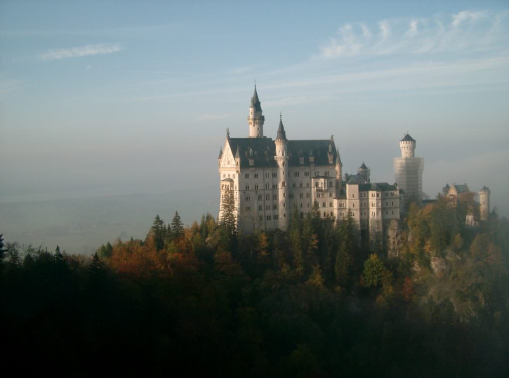 Familienhotel in den Bergen - im JUFA übernachten und Neuschwanstein besuchen