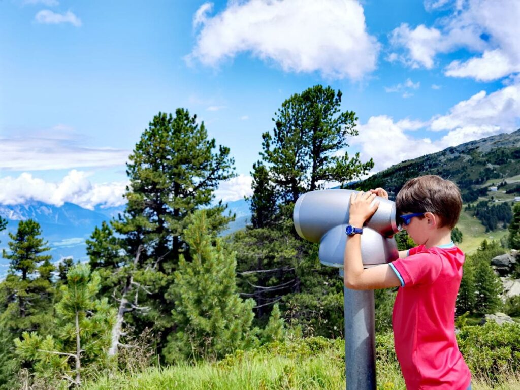 Familienurlaub Österreich am Patscherkofel Zirbenweg