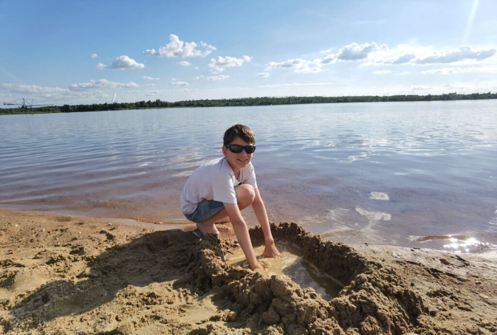 Familienurlaub Sachsen am See - du kannst aus einer Vielzahl an Seen in Sachsen aussuchen, oft mit Sandstrand