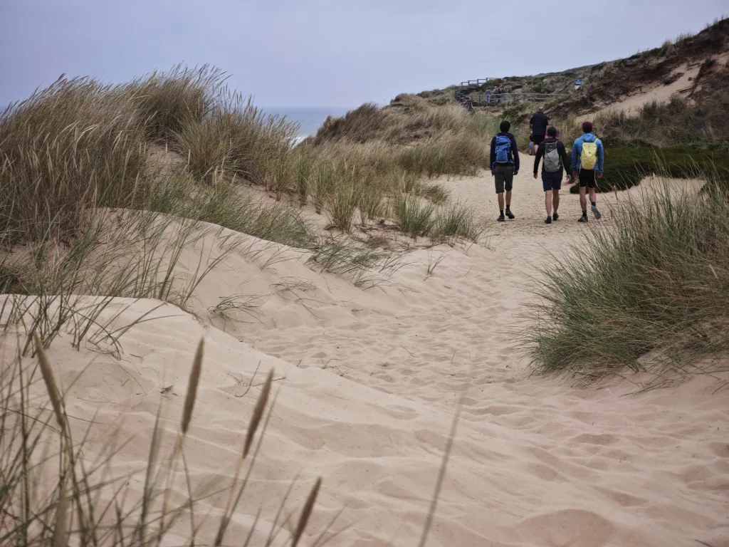 So kannst du hier auf Sylt mit Kindern mitten durch die Dünen wandern