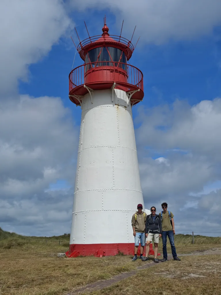 Fotopunkt in Sylt mit Kindern - der Leuchtturm List West