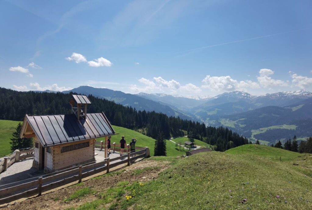 Leicht zum Wandern in der Wildschönau mit Kindern - plus Kapelle mit perfekter Aussicht