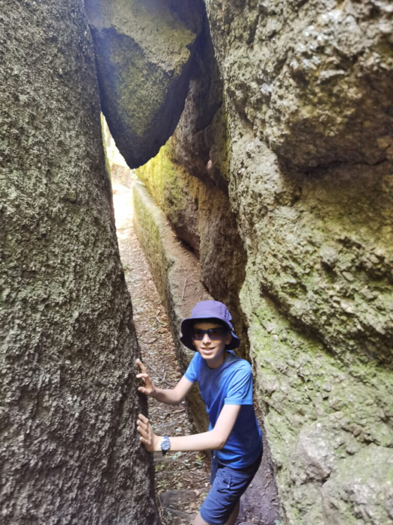 Ein Paradies für Kinder: Das wenig bekannte Felsenlabyrinth Falkenstein