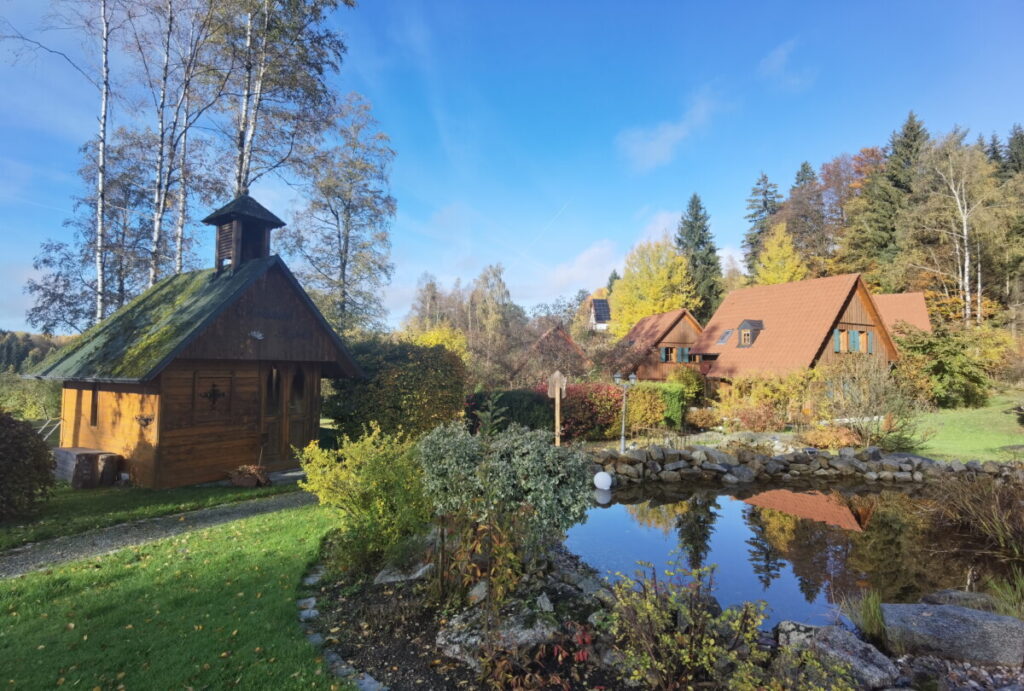 Nach dem Wandern ausspannen im Hüttenresort Mare: Luxus Ferienwohnungen im Fichtelgebirge mit Sauna