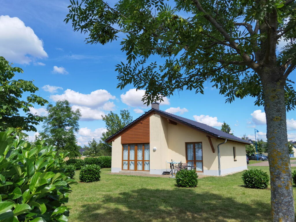 Die perfekte Ferienwohnung im Leipziger Neuseenland? Ein Ferienhaus im Feriendorf Seepark Auenhain