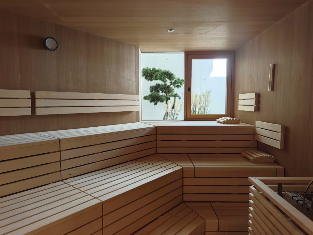 Das ist die Sauna im Anton Nature Hideaway