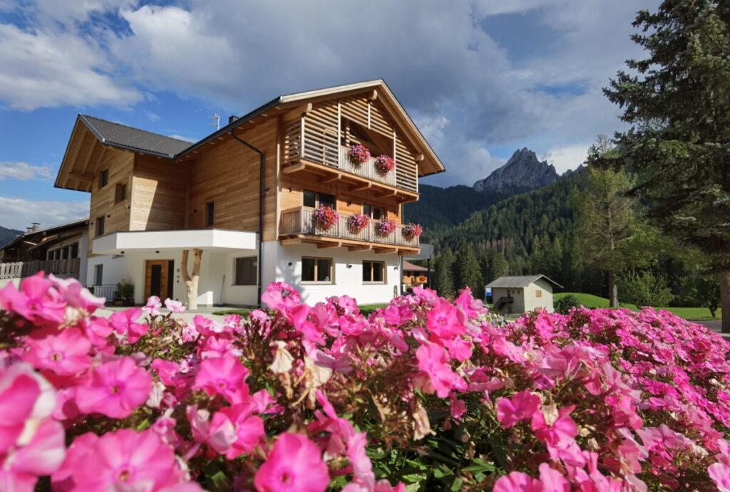 Luxus Ferienwohnung mit Kindern in Südtirol am Pragser Wildsee - mitten in den Dolomiten