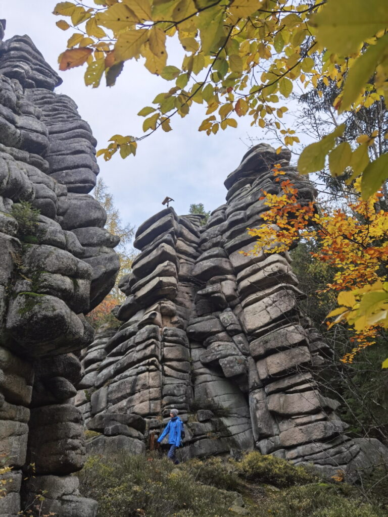 Durch die märchenhaften Drei Brüder Felsen im Fichtelgebirge wandern